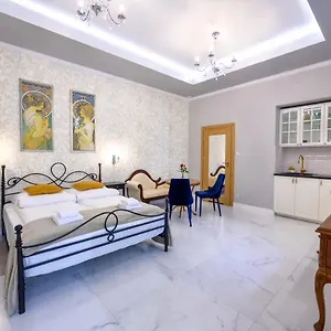 Wrona De Luxe Apartamento